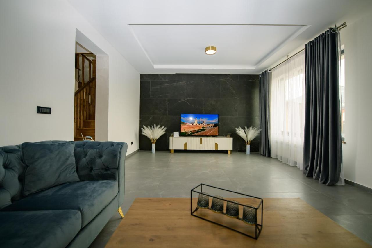 Casa Lucan บราชอฟ ภายนอก รูปภาพ